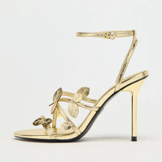 zapatillas de tacón alto con banda estrecha