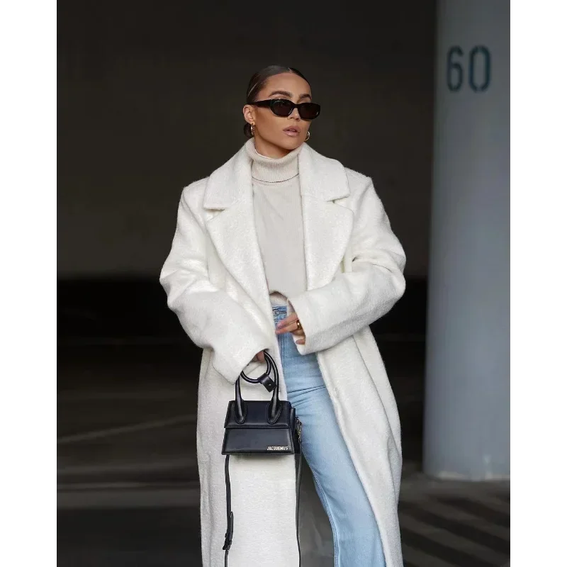 Abrigo hasta la rodilla para mujer con hebilla de felpa