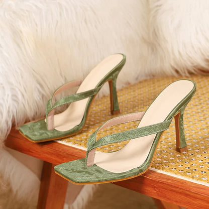 zapatillas finas de tacón alto