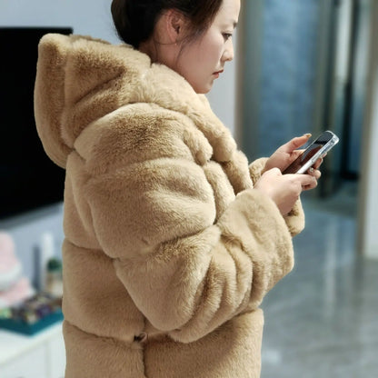 Abrigo corto para mujer