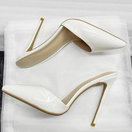 Tacón alto con puntiagudo