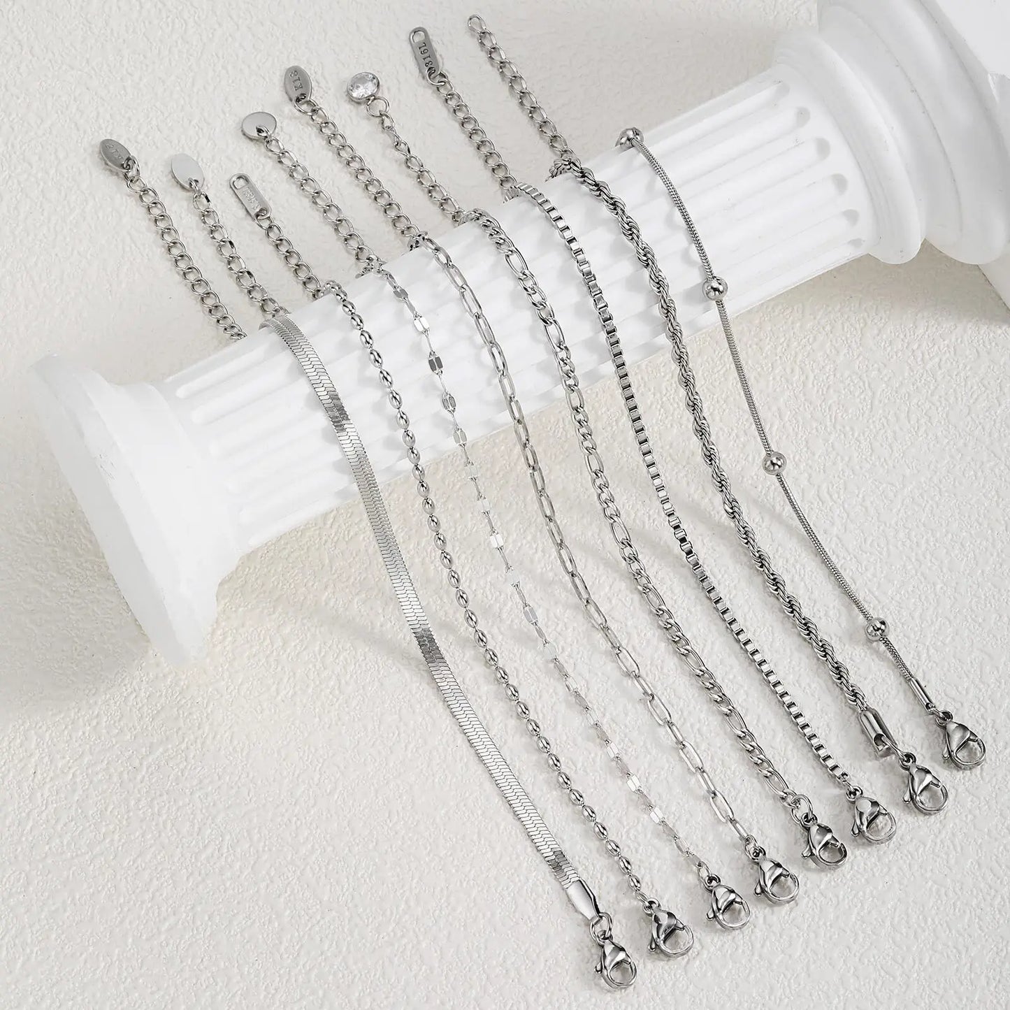 Pulsera de cadena color plateado