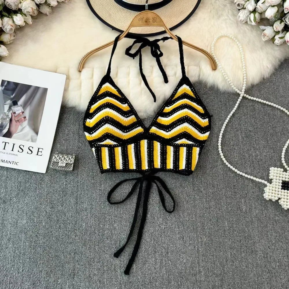 Top con rallas bordado lipzy