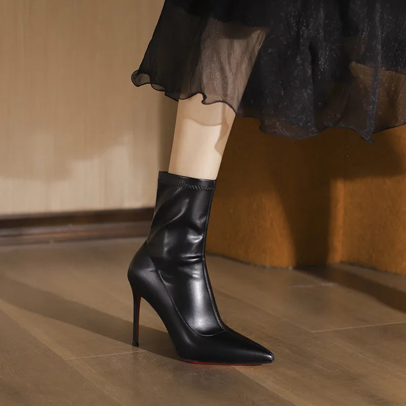 Botas de Mujer con suela roja de cuero negro, Botas elásticas sin cordones con punta puntiaguda, tendencia 2025, tacones altos de aguja de 8 y 10cm