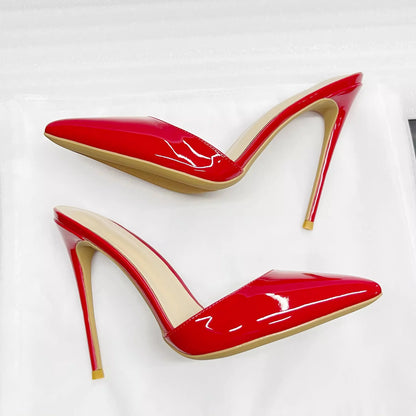 Tacón alto con puntiagudo