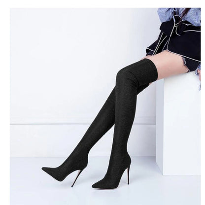 Arden Furtado 2025 Botas por encima de la rodilla de tela elástica Punta puntiaguda Tacones de aguja sin cordones Botas ajustadas Botas de talla extra grande