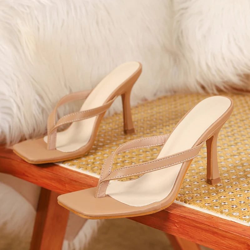 zapatillas finas de tacón alto