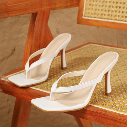 zapatillas finas de tacón alto