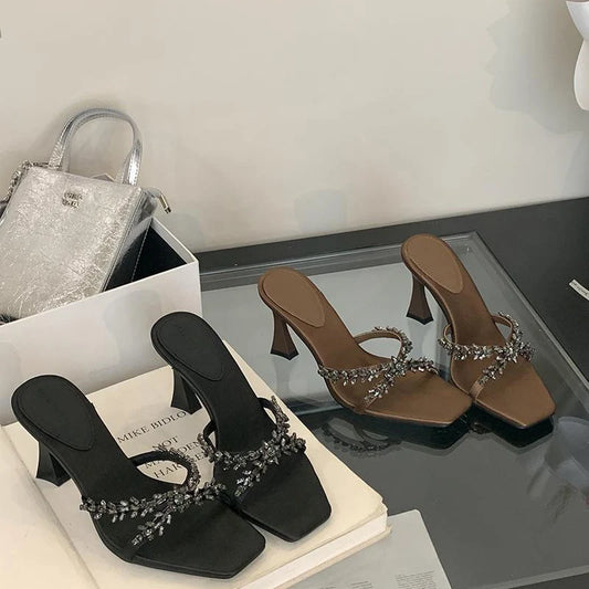 Zapatillas con detalles  creist