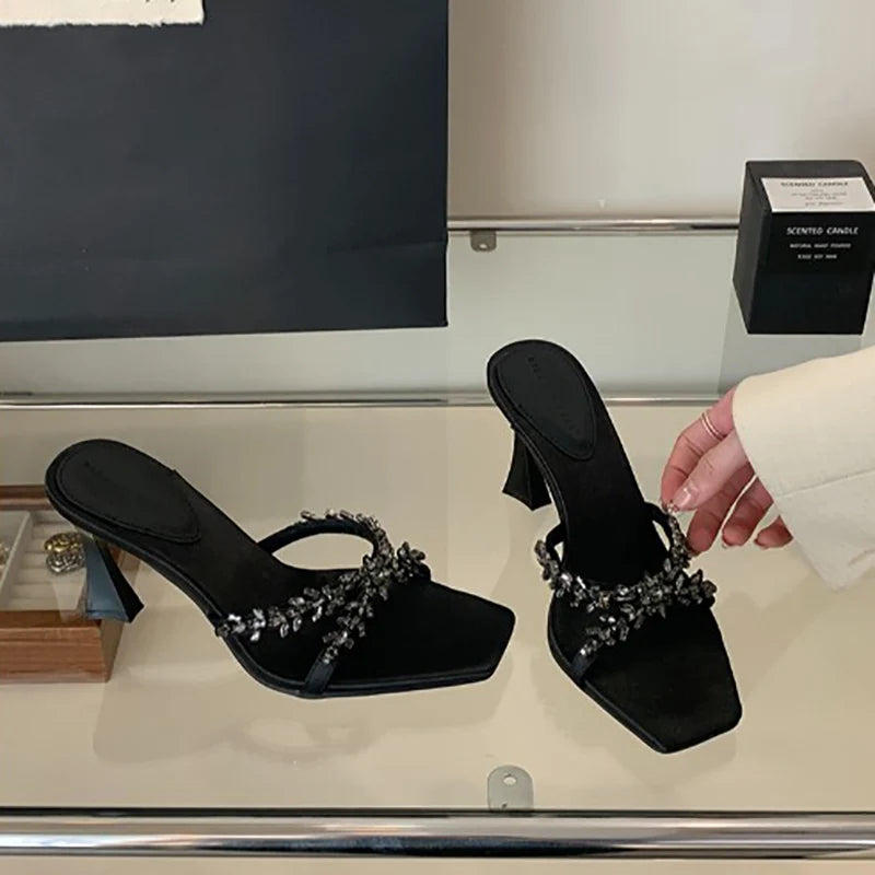 Zapatillas con detalles  creist