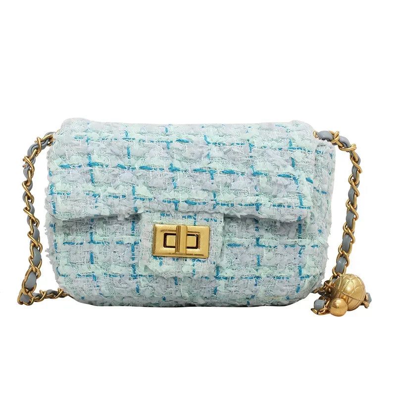 Bolso pequeño con cadena